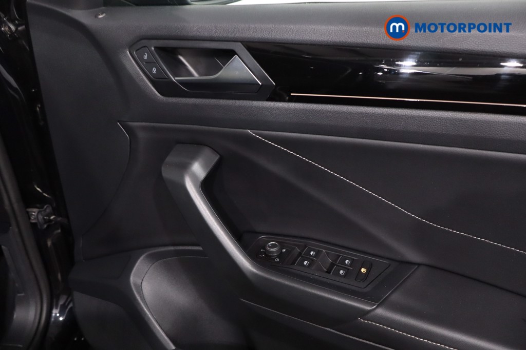 Volkswagen T-Roc R-Line Automatic Petrol SUV - Stock Number (1620158) - 26th supplementary image