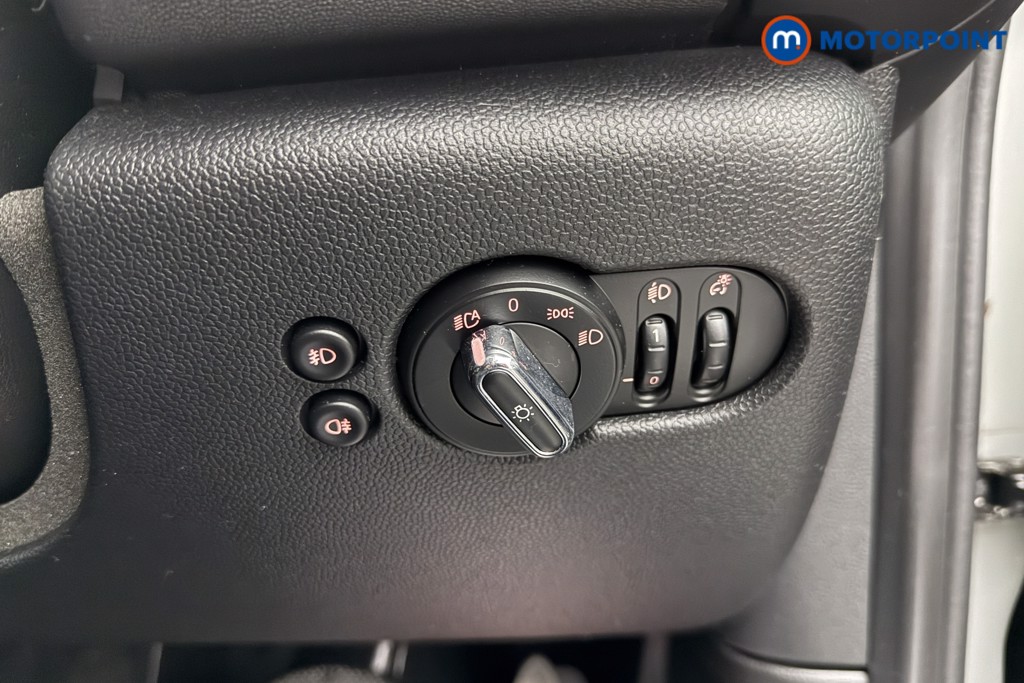 Mini Hatchback Cooper S Level 1 Automatic Electric Hatchback - Stock Number (1620211) - 8th supplementary image