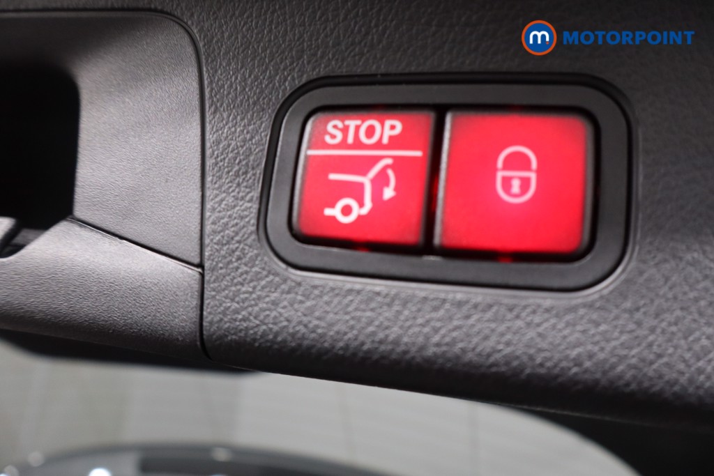 Mercedes-Benz GLA Amg Line Automatic Petrol SUV - Stock Number (1620499) - 39th supplementary image