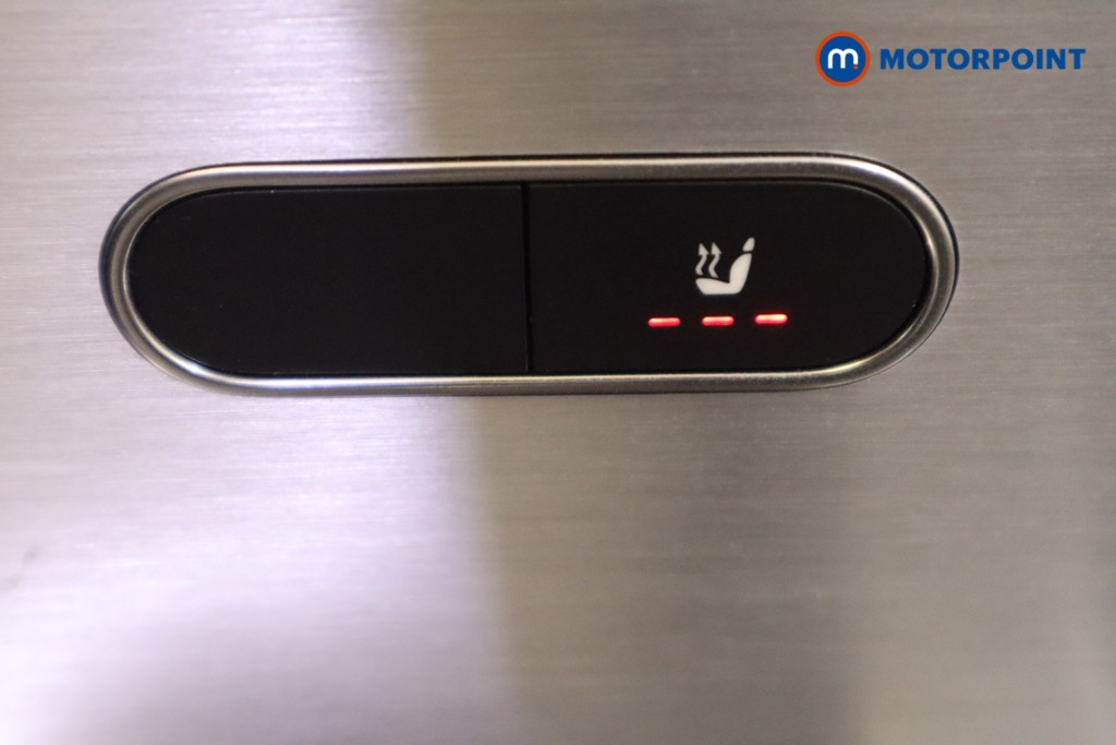 Mercedes-Benz A Class Amg Line Automatic Diesel Hatchback - Stock Number (1620602) - 16th supplementary image