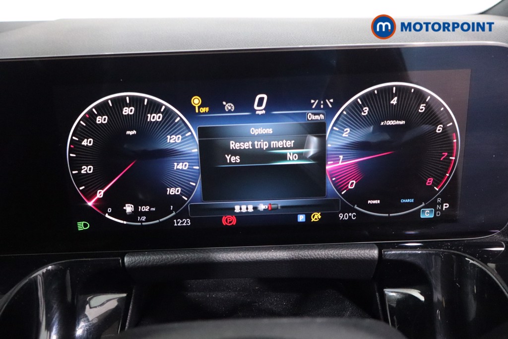 Mercedes-Benz GLA Amg Line Automatic Petrol SUV - Stock Number (1620800) - 16th supplementary image