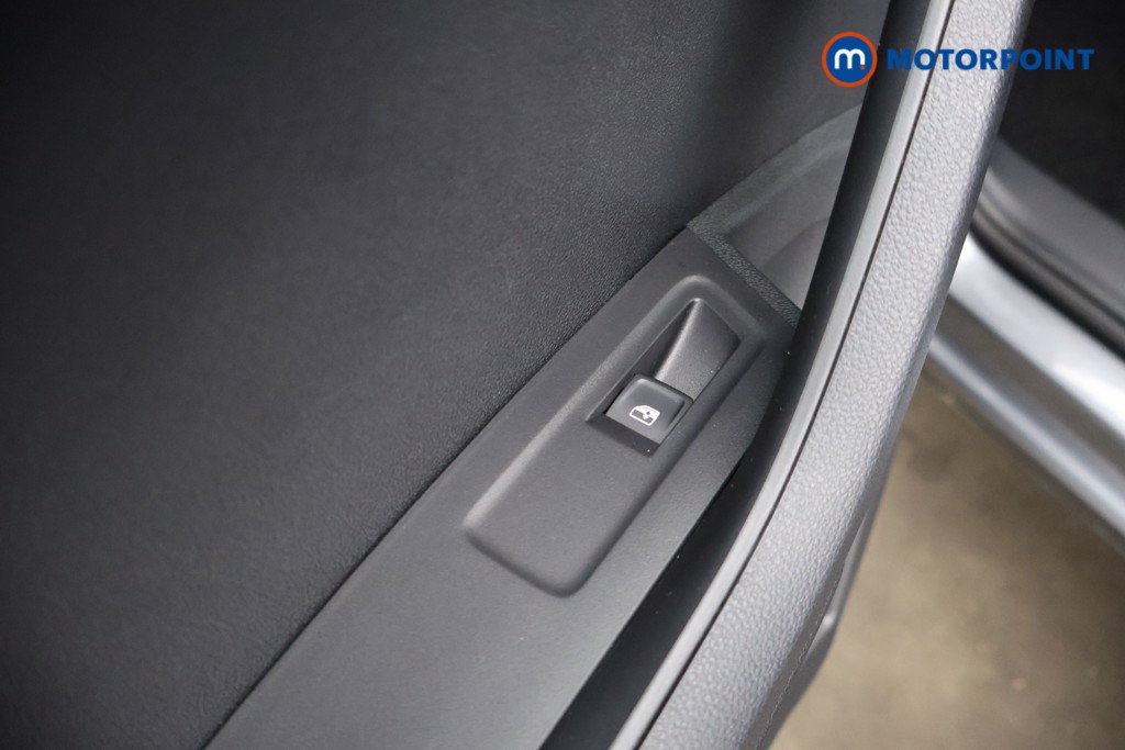 Skoda Karoq Sportline Edition Automatic Petrol SUV - Stock Number (1621028) - 37th supplementary image