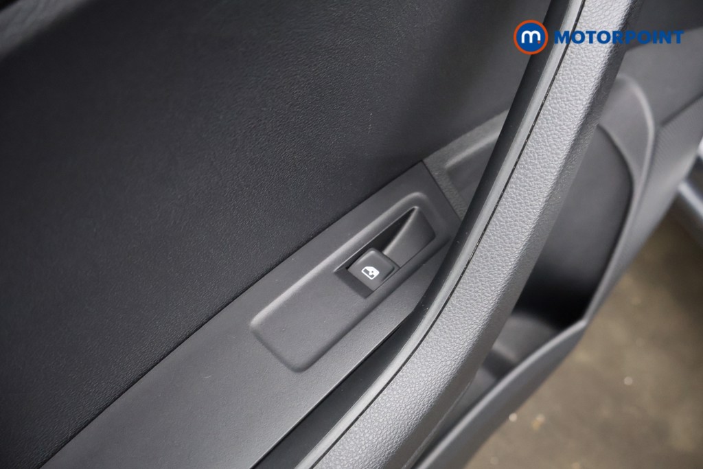 Skoda Karoq Sportline Edition Automatic Petrol SUV - Stock Number (1621028) - 39th supplementary image