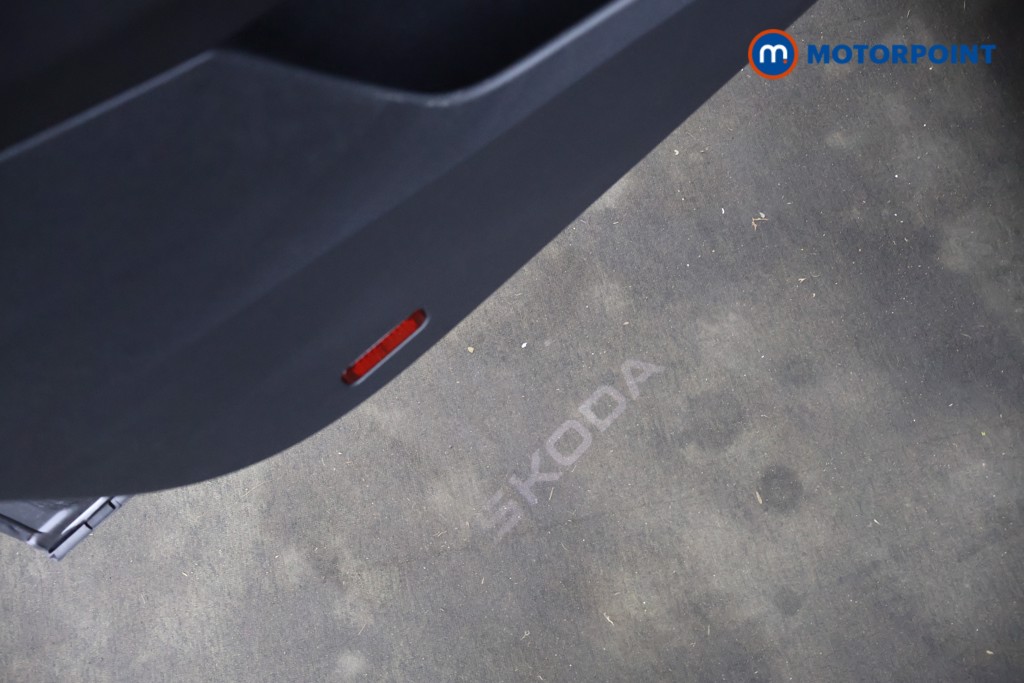 Skoda Karoq Sportline Edition Automatic Petrol SUV - Stock Number (1621028) - 40th supplementary image