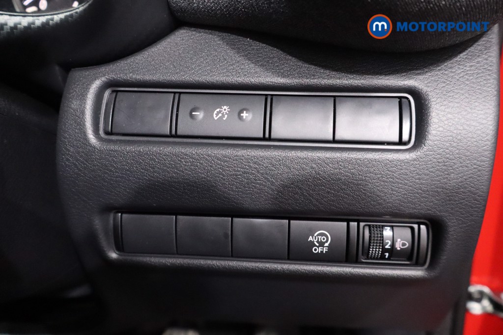 Nissan Juke Acenta Premium Manual Petrol SUV - Stock Number (1621203) - 17th supplementary image