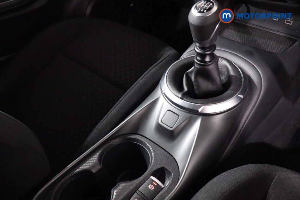 Nissan Juke Acenta Premium Manual Petrol SUV - Stock Number (1621203) - 19th supplementary image