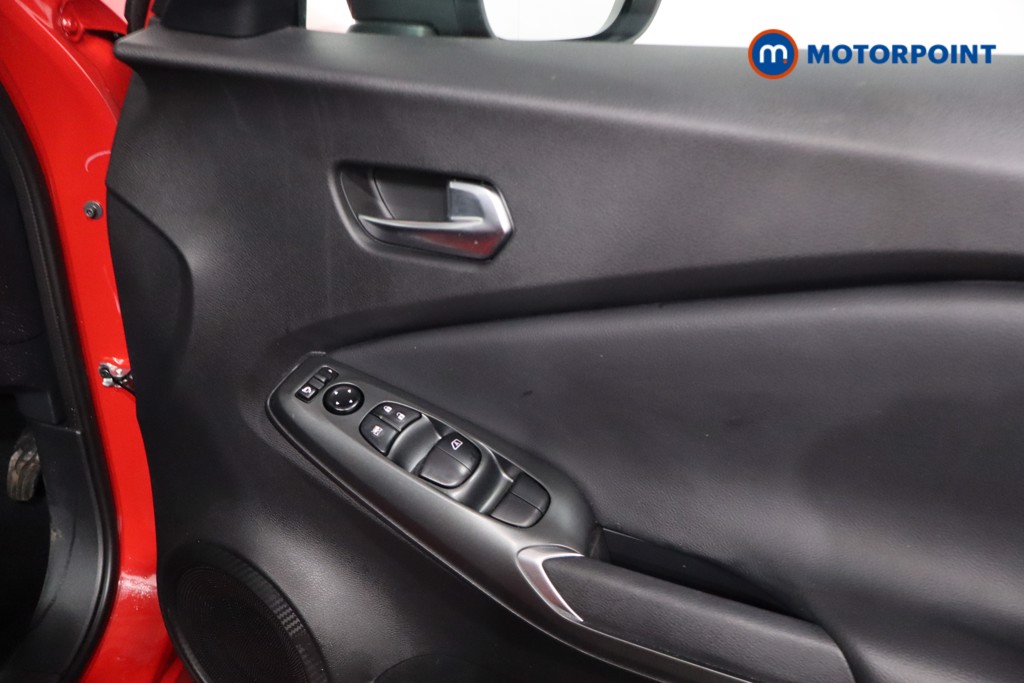 Nissan Juke Acenta Premium Manual Petrol SUV - Stock Number (1621203) - 22nd supplementary image