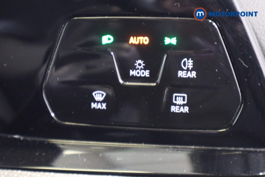 Volkswagen Golf R-Line Automatic Petrol Hatchback - Stock Number (1621724) - 17th supplementary image