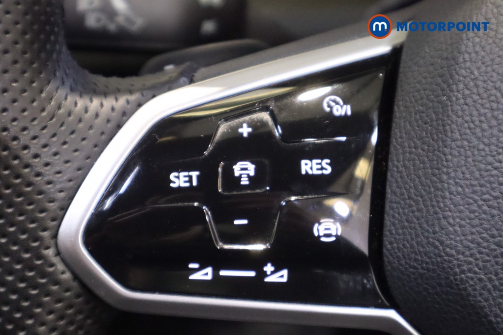 Volkswagen Golf R-Line Automatic Petrol Hatchback - Stock Number (1621724) - 19th supplementary image