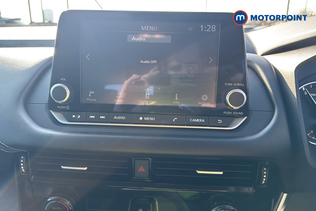 Nissan Qashqai Acenta Premium Automatic Petrol-Electric Hybrid SUV - Stock Number (1621879) - 9th supplementary image