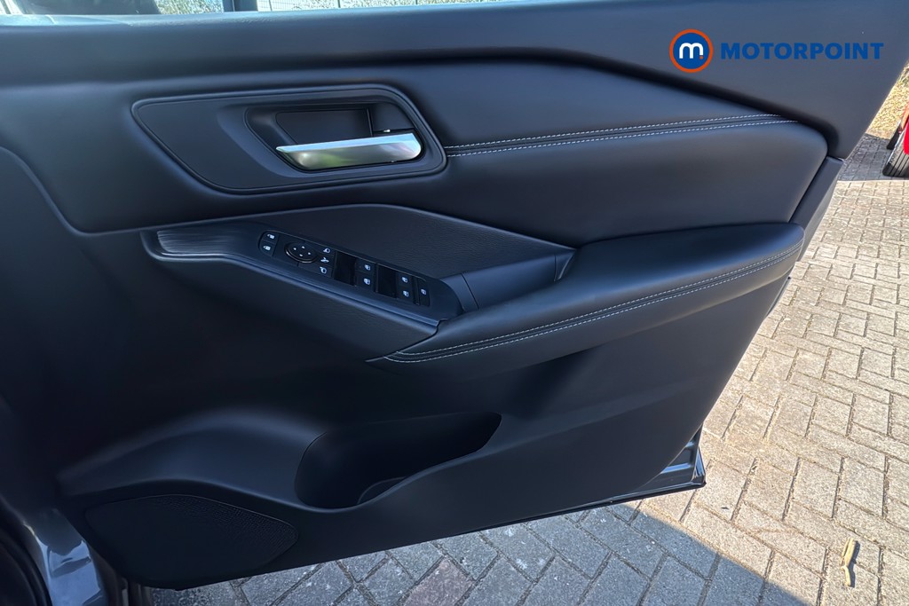 Nissan Qashqai Acenta Premium Automatic Petrol-Electric Hybrid SUV - Stock Number (1621879) - 19th supplementary image