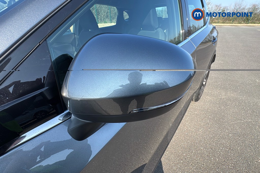 Nissan Qashqai Acenta Premium Automatic Petrol-Electric Hybrid SUV - Stock Number (1621879) - 43rd supplementary image