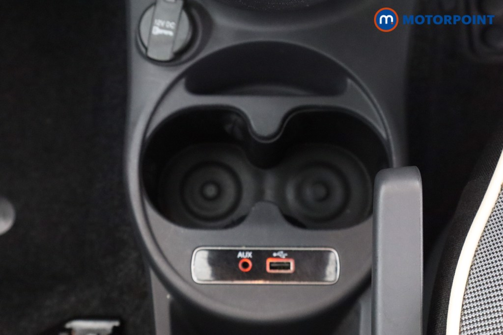 Fiat 500 Lounge Manual Petrol Hatchback - Stock Number (1601993) - 5th supplementary image