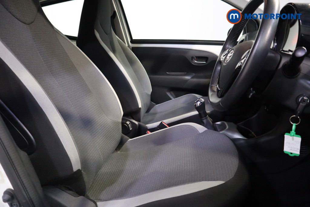 Toyota Aygo X-Play Manual Petrol Hatchback - Stock Number (1603745) - 14th supplementary image