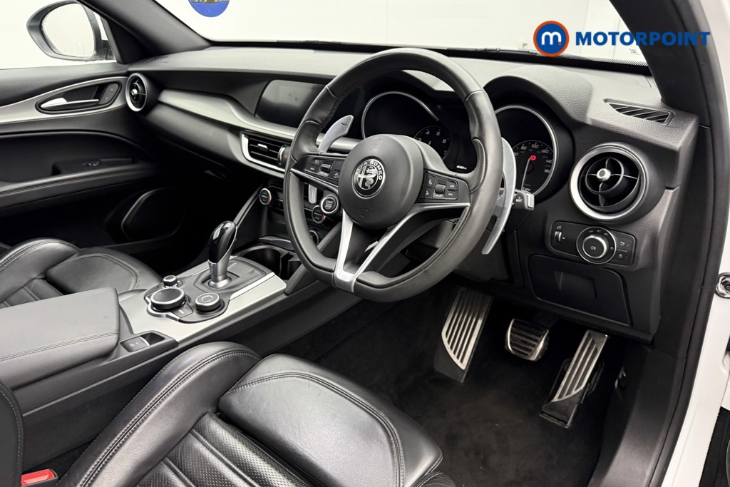 Alfa Romeo Stelvio Milano Automatic Petrol SUV - Stock Number (1605545) - 7th supplementary image
