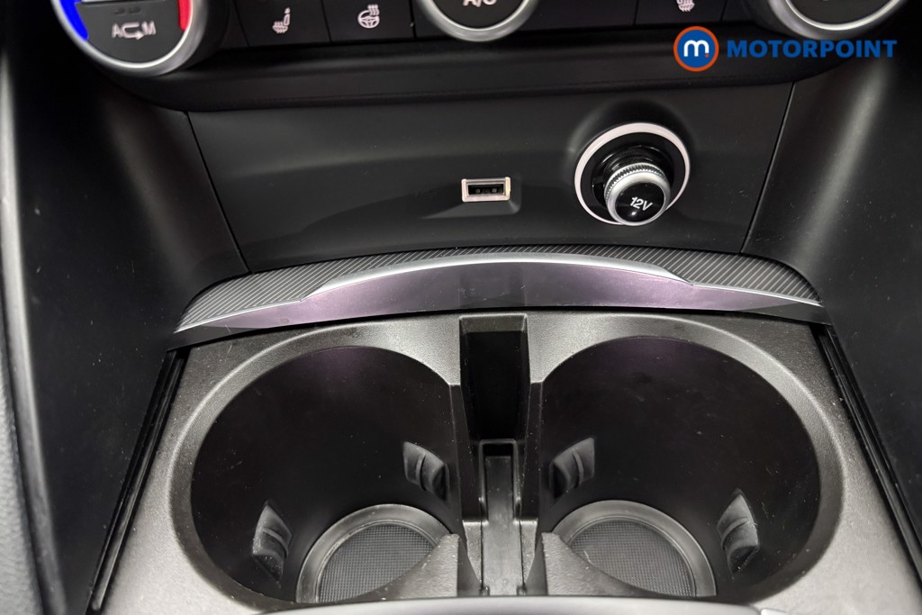 Alfa Romeo Stelvio Milano Automatic Petrol SUV - Stock Number (1605545) - 15th supplementary image