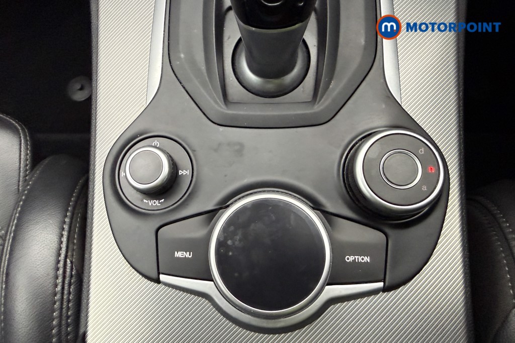 Alfa Romeo Stelvio Milano Automatic Petrol SUV - Stock Number (1605545) - 16th supplementary image