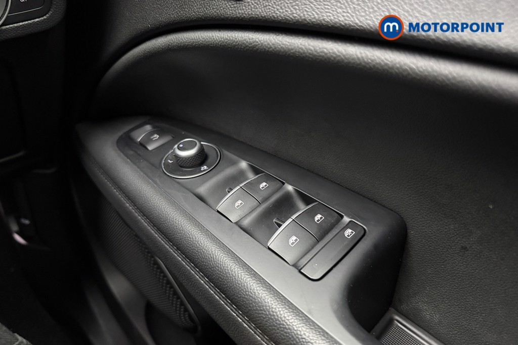 Alfa Romeo Stelvio Milano Automatic Petrol SUV - Stock Number (1605545) - 17th supplementary image