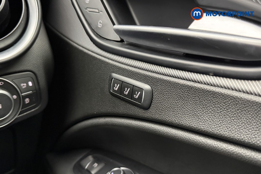 Alfa Romeo Stelvio Milano Automatic Petrol SUV - Stock Number (1605545) - 18th supplementary image