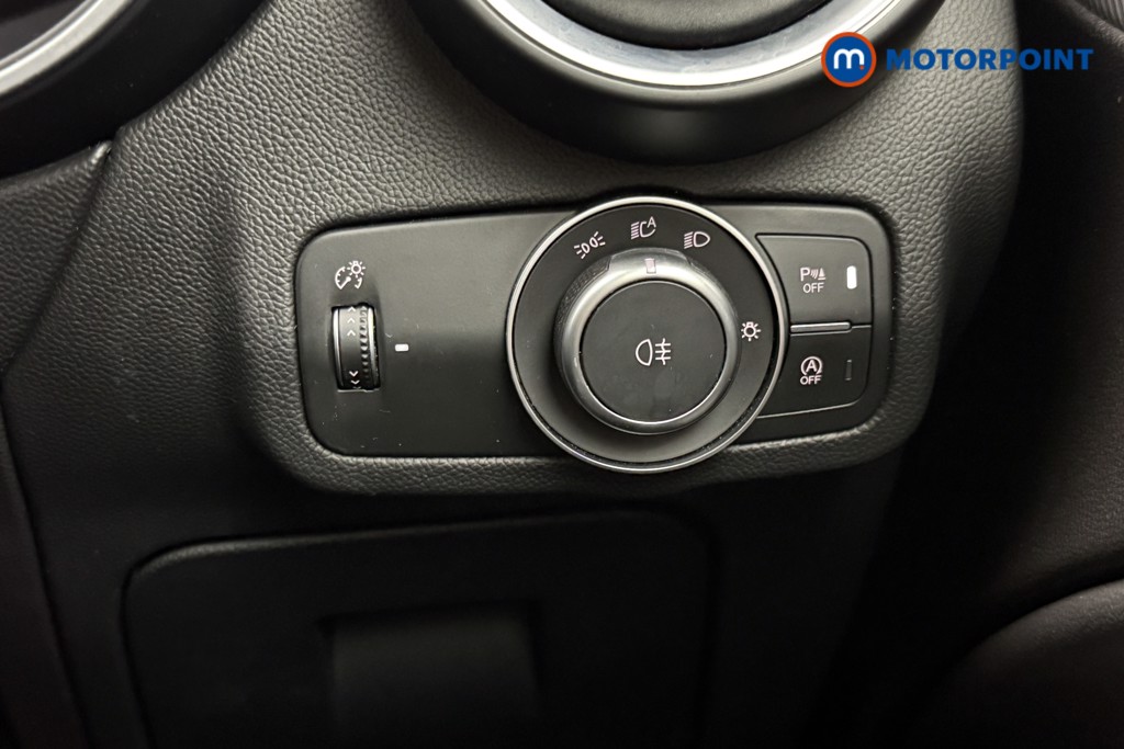 Alfa Romeo Stelvio Milano Automatic Petrol SUV - Stock Number (1605545) - 19th supplementary image