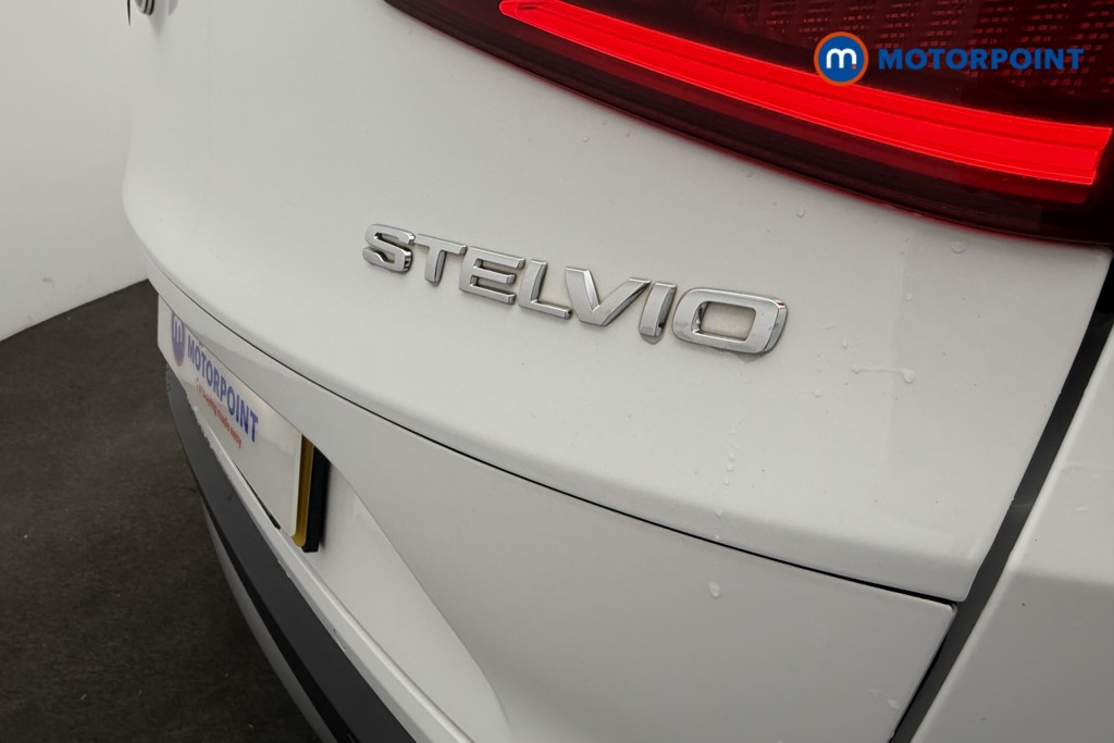 Alfa Romeo Stelvio Milano Automatic Petrol SUV - Stock Number (1605545) - 21st supplementary image