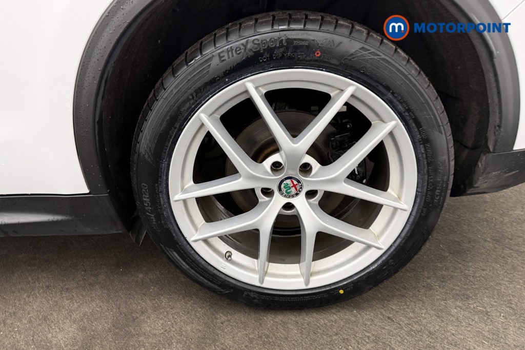 Alfa Romeo Stelvio Milano Automatic Petrol SUV - Stock Number (1605545) - 27th supplementary image