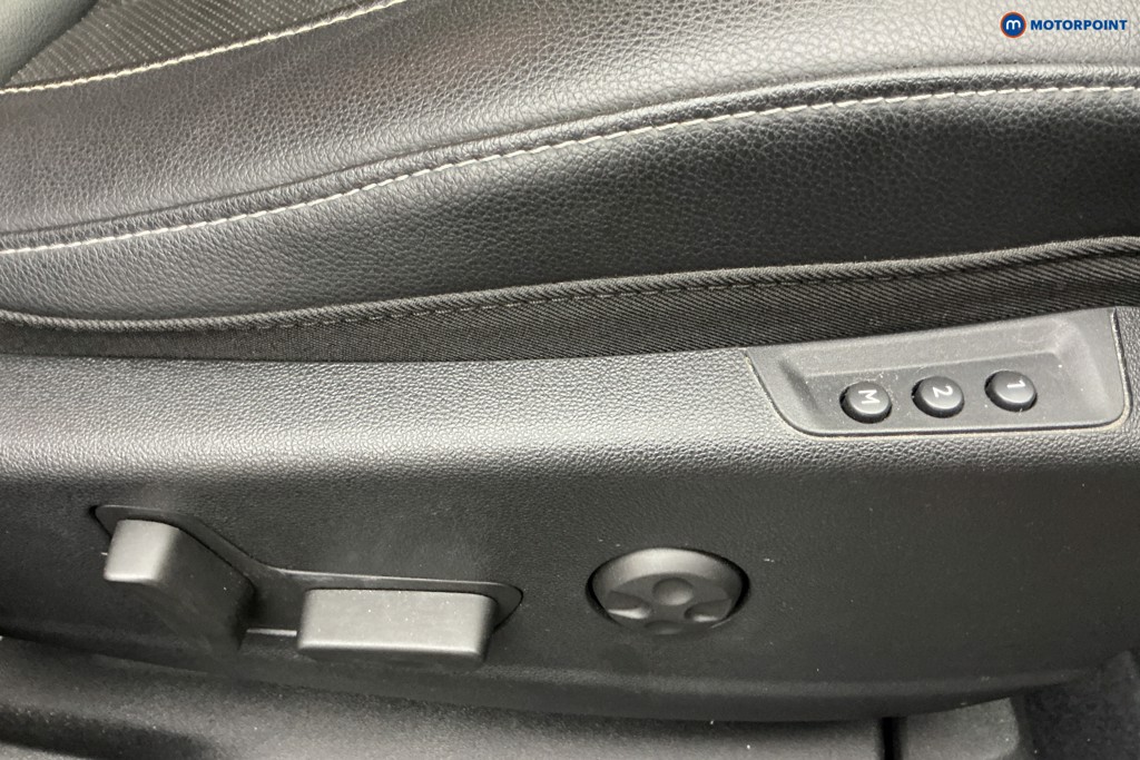 Vauxhall Grandland X Business Edition Nav Premium Automatic Petrol Plug-In Hybrid SUV - Stock Number (1607368) - 16th supplementary image