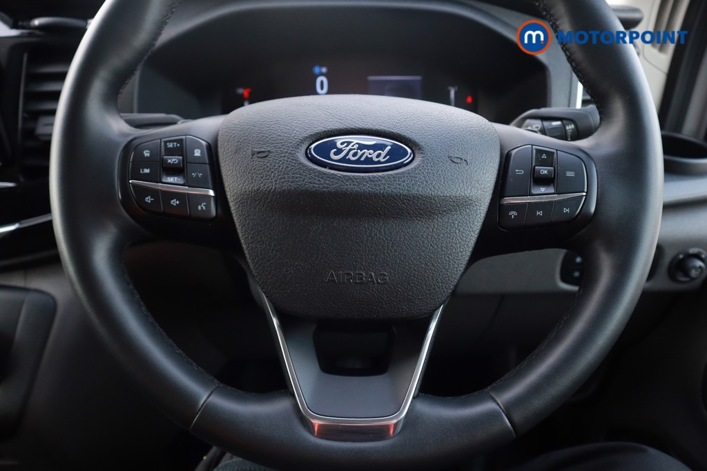 Ford Transit Limited Automatic Diesel Medium Roof Van - Stock Number (1607445) - 9th supplementary image