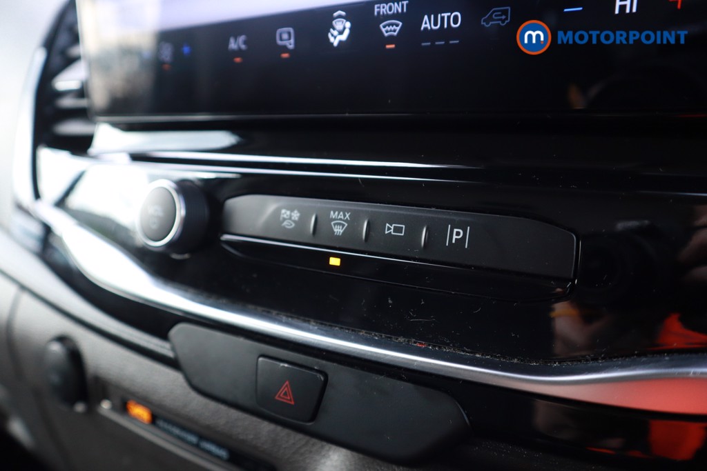 Ford Transit Limited Automatic Diesel Medium Roof Van - Stock Number (1607445) - 18th supplementary image