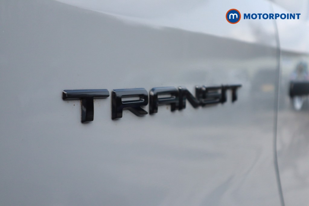 Ford Transit Limited Automatic Diesel Medium Roof Van - Stock Number (1607445) - 29th supplementary image