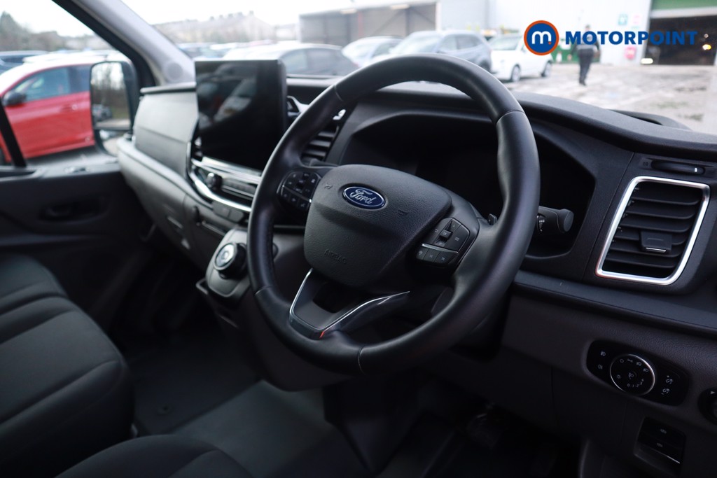 Ford Transit Limited Automatic Diesel Medium Roof Van - Stock Number (1607445) - 1st supplementary image