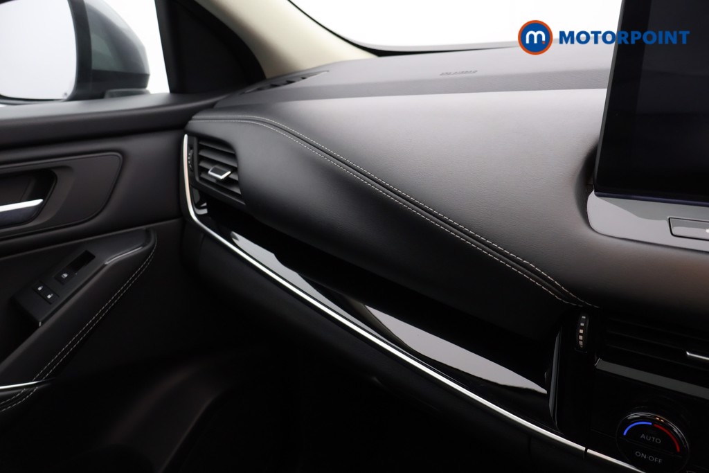 Nissan Qashqai N-Connecta Manual Petrol SUV - Stock Number (1608473) - 17th supplementary image