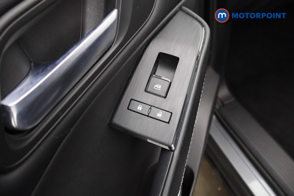 Nissan Qashqai N-Connecta Manual Petrol SUV - Stock Number (1608473) - 32nd supplementary image