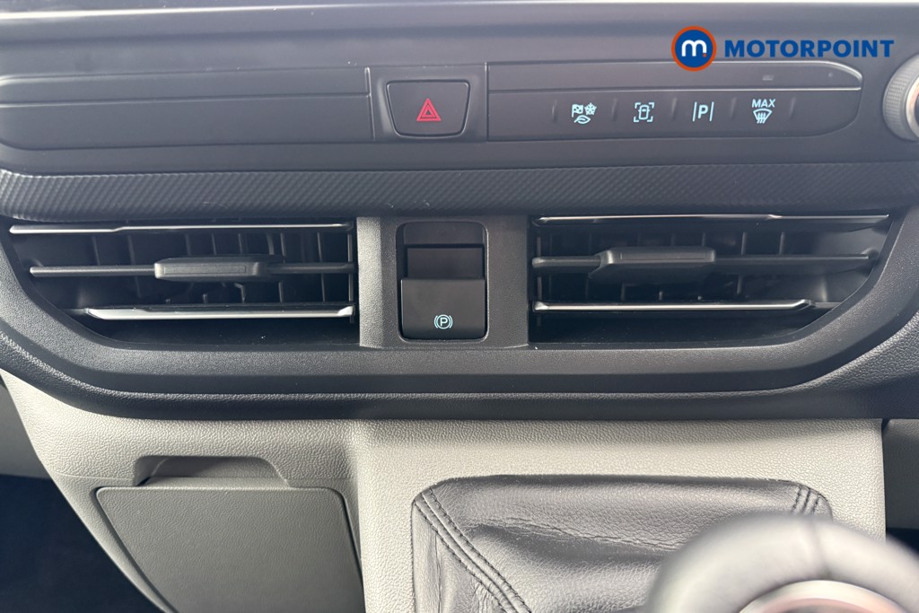 Ford Transit Custom Limited Manual Diesel Standard Roof Minibus - Stock Number (1610189) - 17th supplementary image