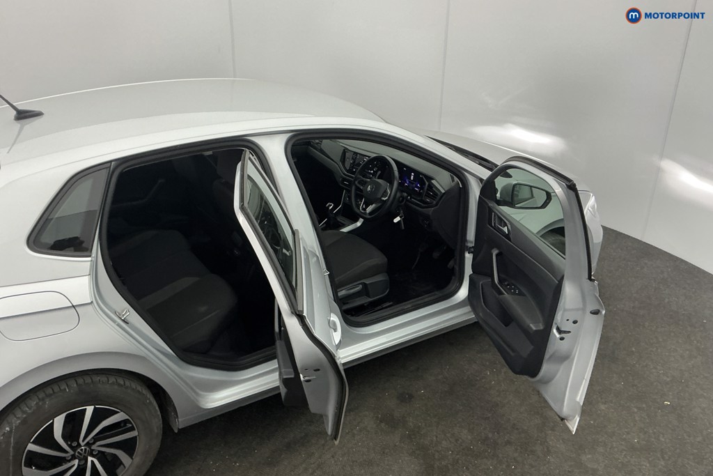 Volkswagen Polo Life Manual Petrol Hatchback - Stock Number (1611359) - 5th supplementary image