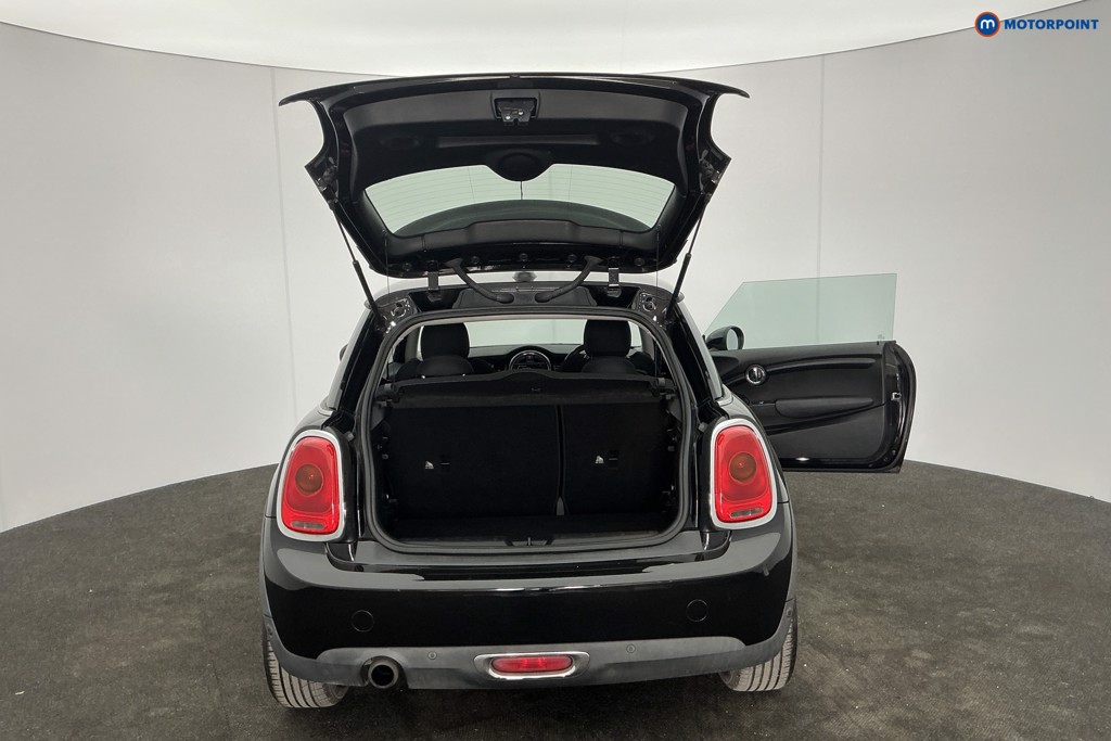 Mini Hatchback Cooper Manual Petrol Hatchback - Stock Number (1615150) - 4th supplementary image