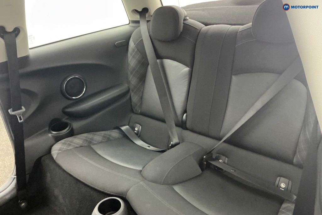 Mini Hatchback Cooper Manual Petrol Hatchback - Stock Number (1615150) - 6th supplementary image