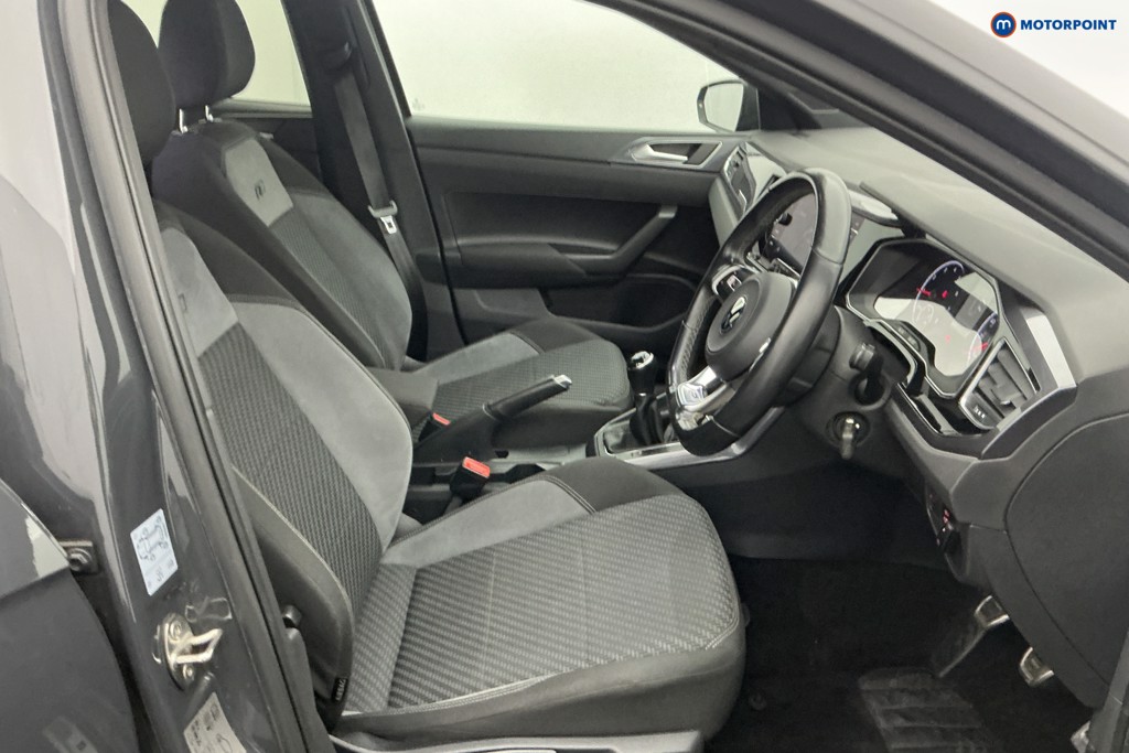 Volkswagen Polo R-Line Manual Petrol Hatchback - Stock Number (1615837) - 7th supplementary image