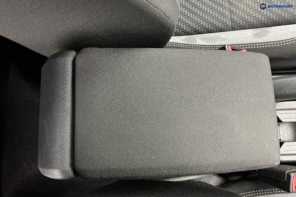 Volkswagen Polo R-Line Manual Petrol Hatchback - Stock Number (1615837) - 16th supplementary image