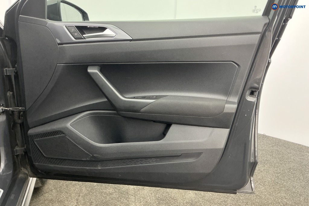 Volkswagen Polo R-Line Manual Petrol Hatchback - Stock Number (1615837) - 24th supplementary image