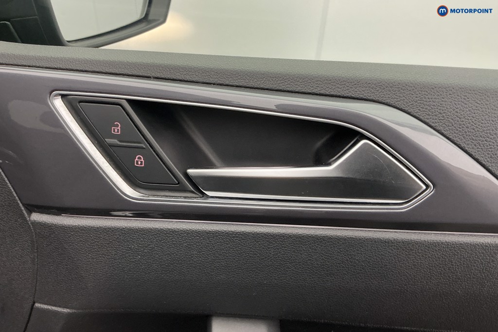 Volkswagen Polo R-Line Manual Petrol Hatchback - Stock Number (1615837) - 25th supplementary image