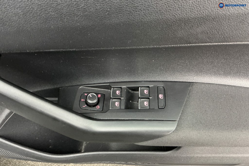 Volkswagen Polo R-Line Manual Petrol Hatchback - Stock Number (1615837) - 26th supplementary image