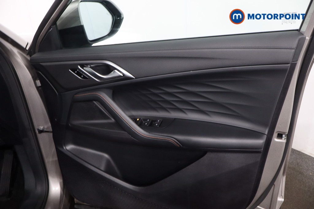 Mg Motor Uk HS SE Automatic Petrol-Electric Hybrid SUV - Stock Number (1616705) - 24th supplementary image