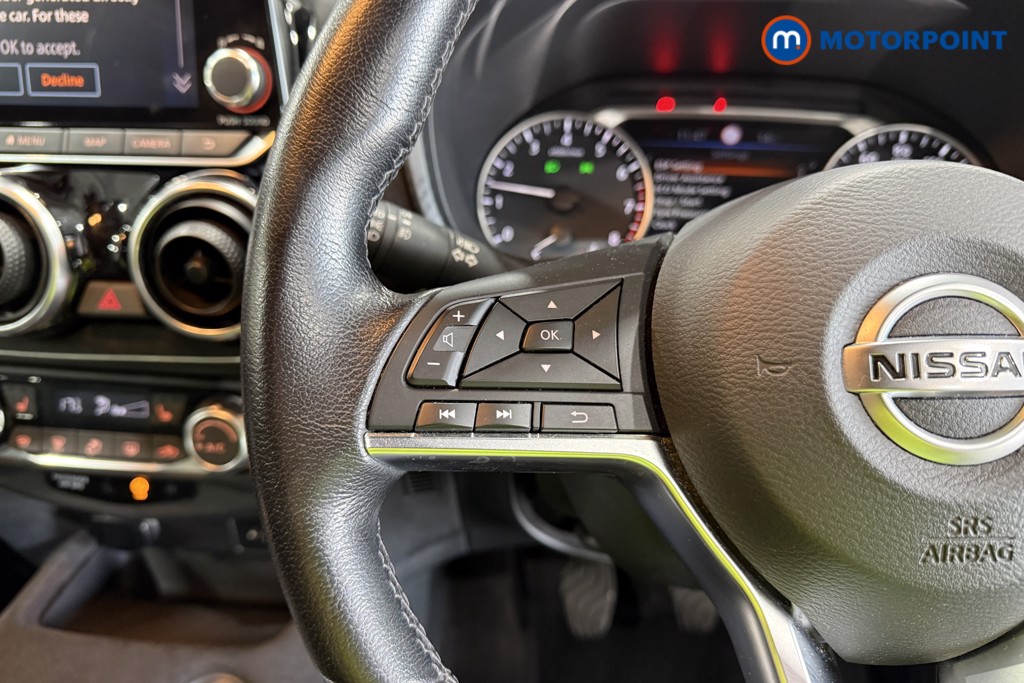 Nissan Juke Tekna-Plus Manual Petrol SUV - Stock Number (1616710) - 4th supplementary image