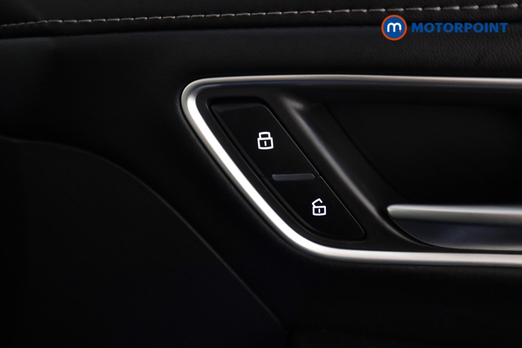 Mg Motor Uk ZS Trophy Automatic Petrol-Electric Hybrid SUV - Stock Number (1616824) - 14th supplementary image