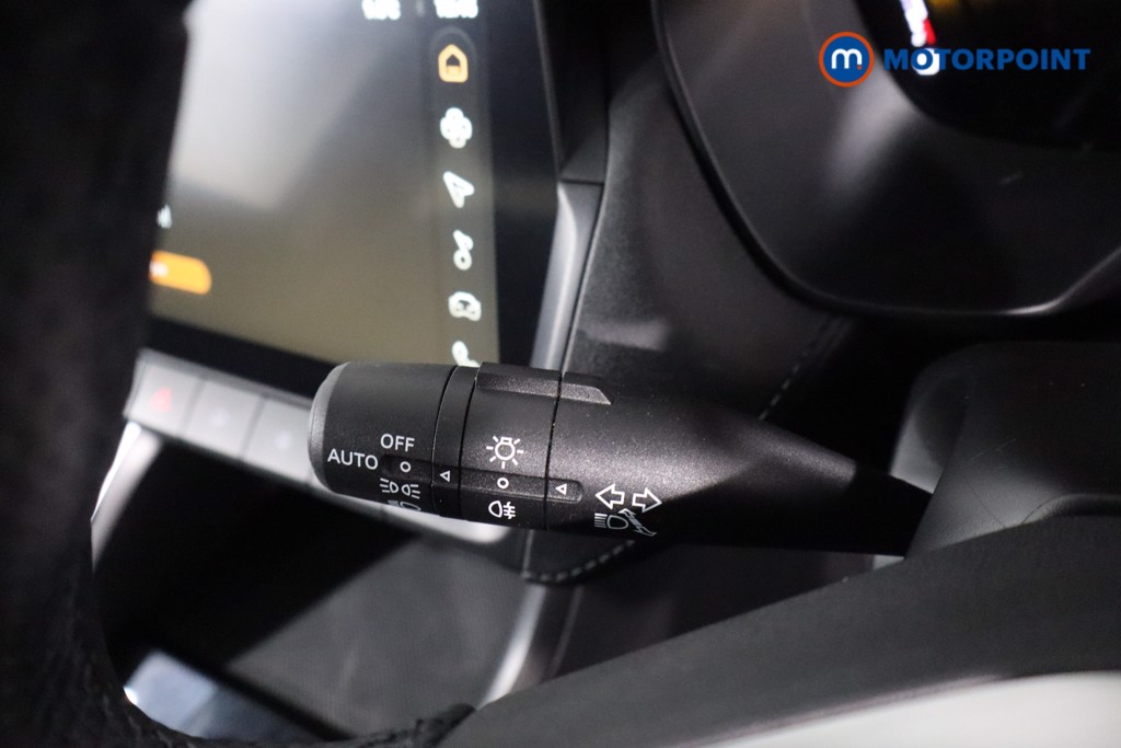 Mg Motor Uk ZS Trophy Automatic Petrol-Electric Hybrid SUV - Stock Number (1616843) - 13th supplementary image