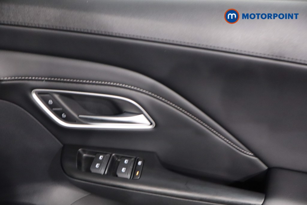 Mg Motor Uk ZS Trophy Automatic Petrol-Electric Hybrid SUV - Stock Number (1616843) - 24th supplementary image