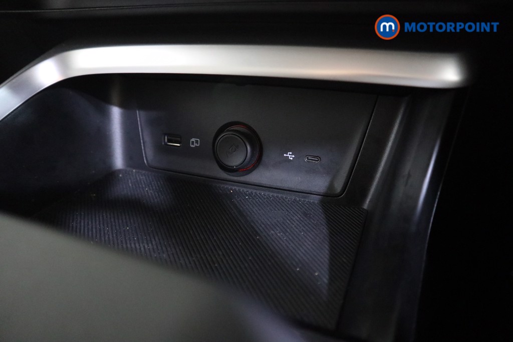 Mg Motor Uk ZS Trophy Automatic Petrol-Electric Hybrid SUV - Stock Number (1616864) - 8th supplementary image