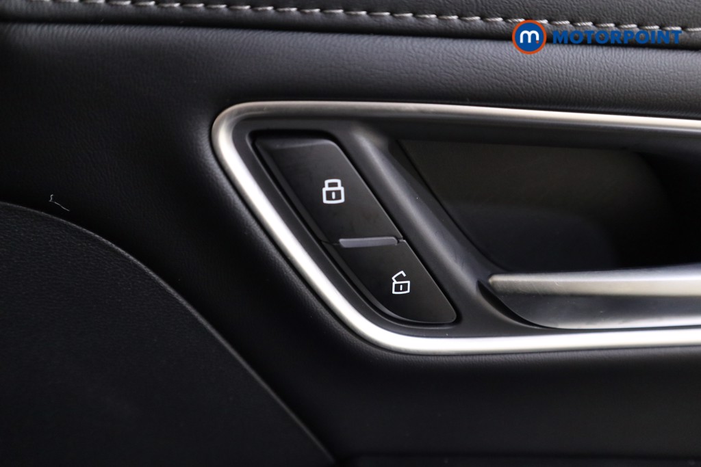 Mg Motor Uk ZS Trophy Automatic Petrol-Electric Hybrid SUV - Stock Number (1616864) - 14th supplementary image