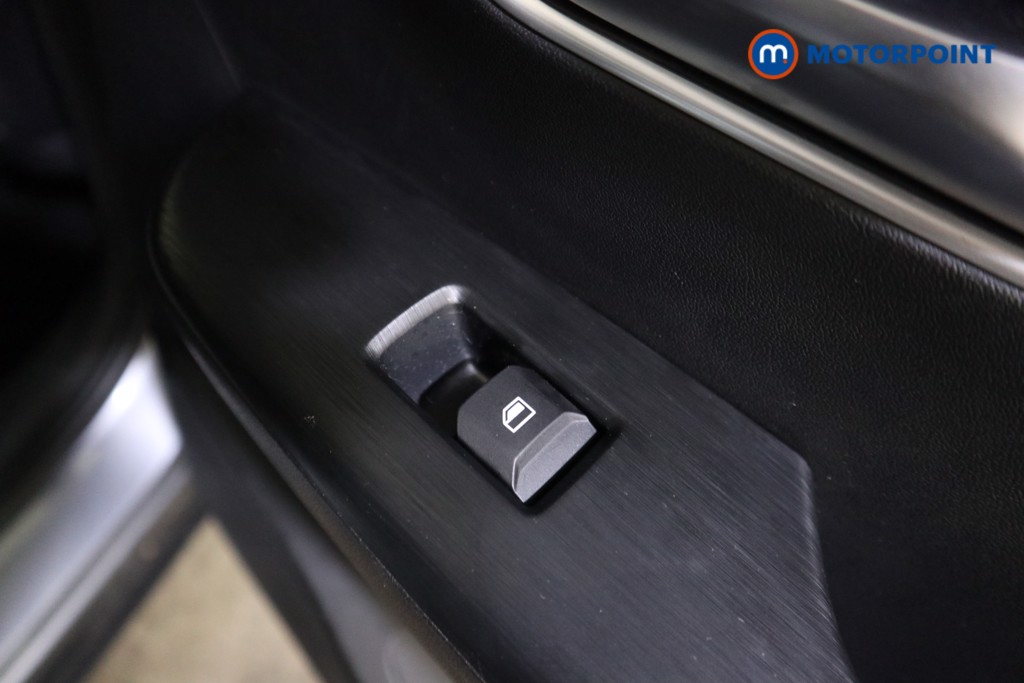 Mg Motor Uk ZS Trophy Automatic Petrol-Electric Hybrid SUV - Stock Number (1616864) - 21st supplementary image